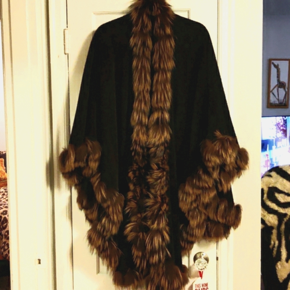 Cape, alpaca and fox.